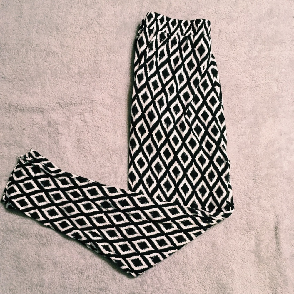 H&M harem pants with black&white diamond print